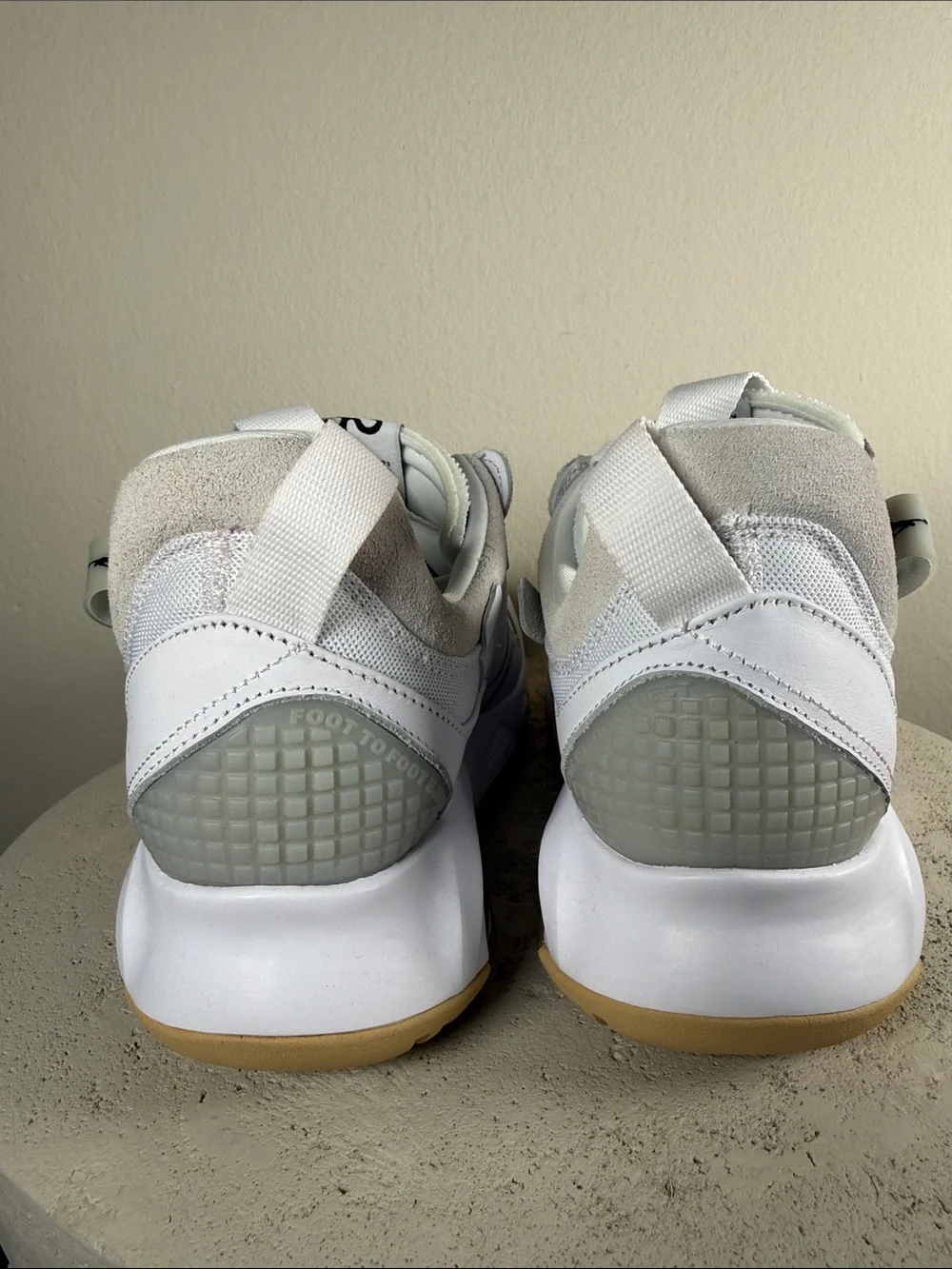Jordan modern white